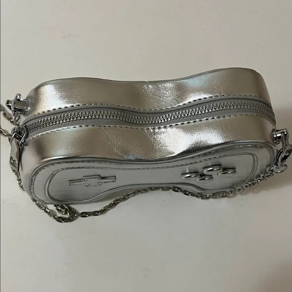 Silver Crossbody Chain Bag Purse Clutch Video Game Controller Shape Small - Picture 6 of 16